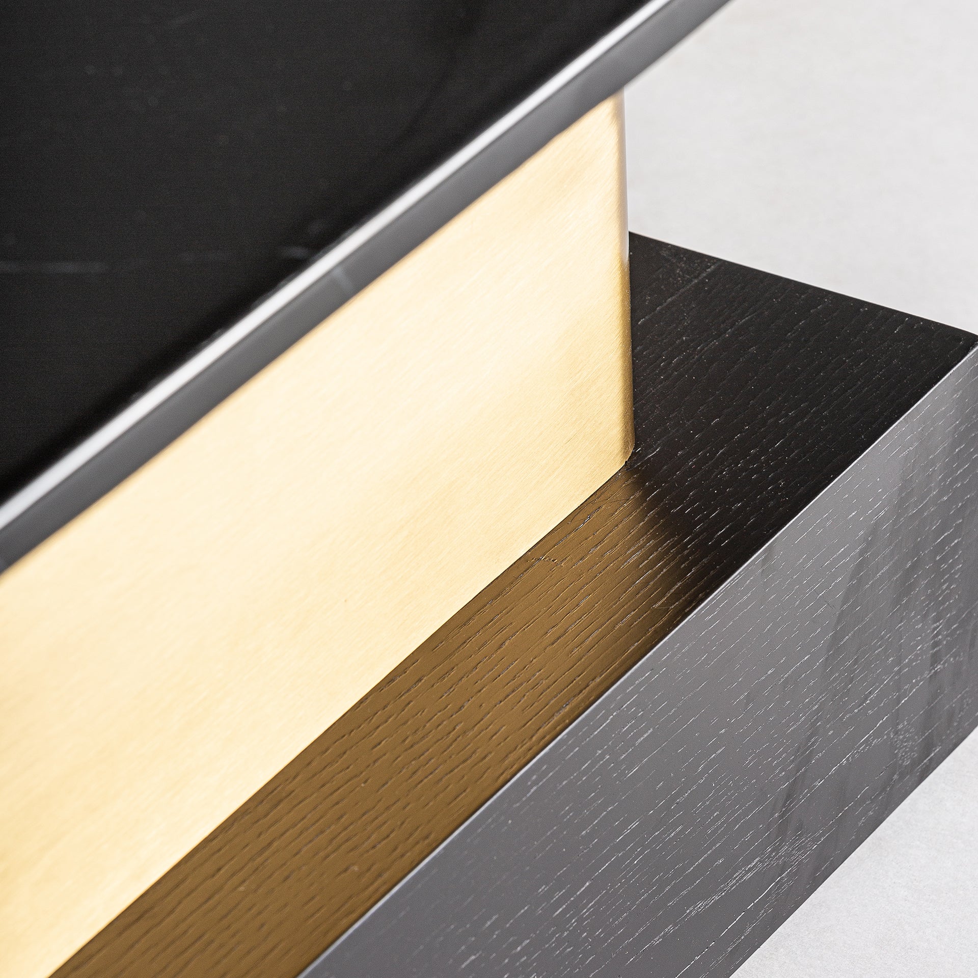 TRAUN COFFEE TABLE